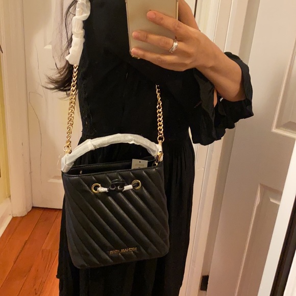Mk Suri quilted bucket bag - Picture 7 of 9